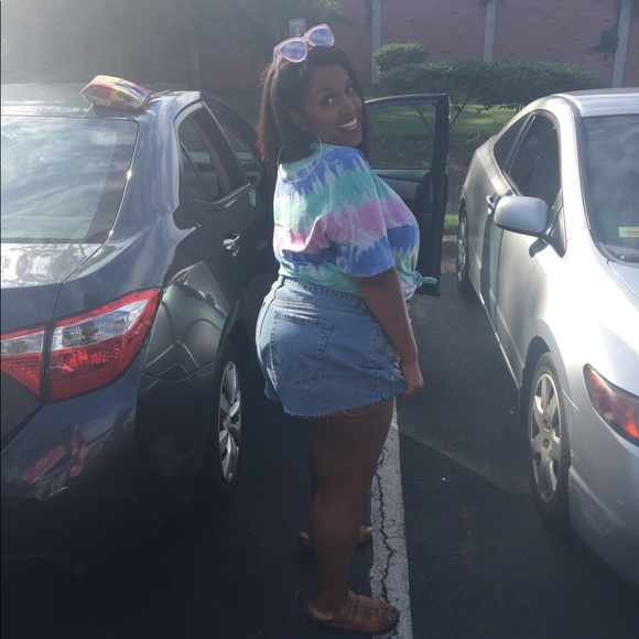 Meet your Posher, Jasmine - Picture 2 of 4